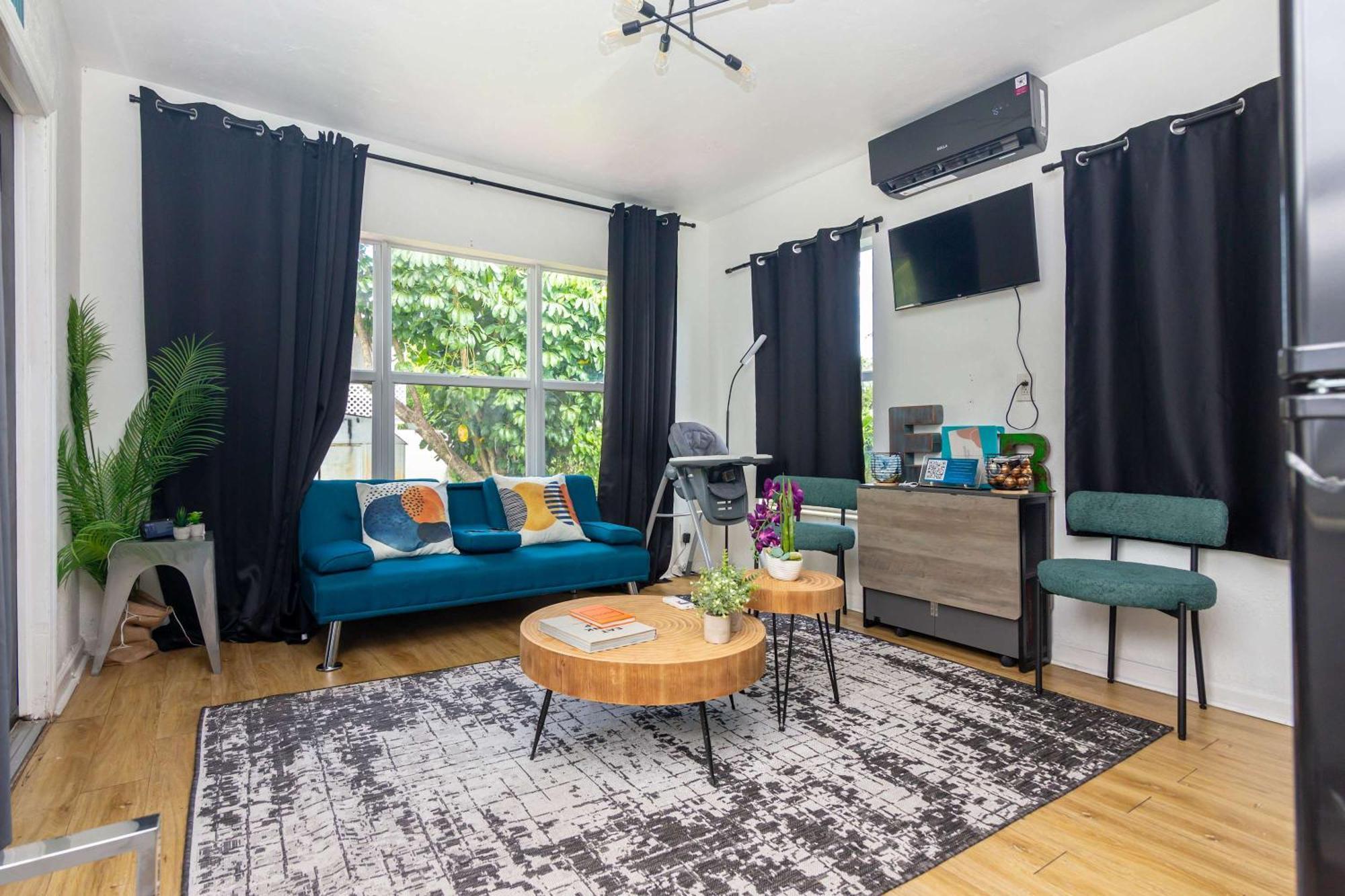 Serene Cottage Retreat, Ideal For Couples & Solo ميامي المظهر الخارجي الصورة
